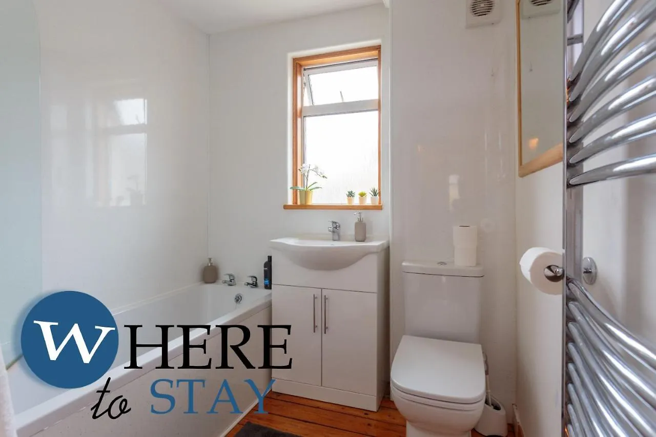 Lovely Apartment By The Hillwood Park-Free Parking Edinburgh