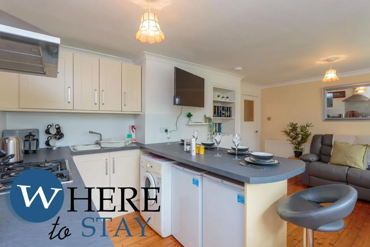 Lovely Apartment By The Hillwood Park-Free Parking Edinburgh