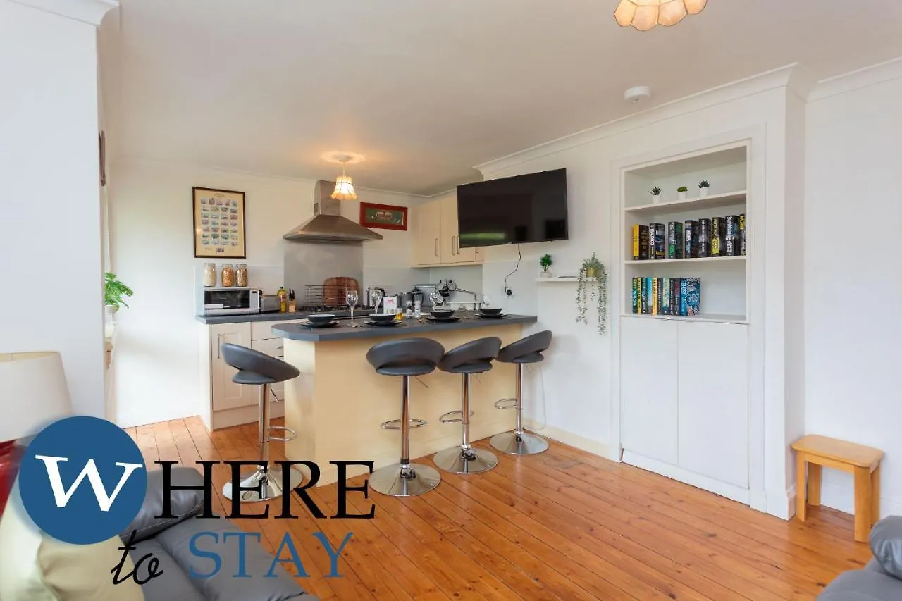 Lovely Apartment By The Hillwood Park-Free Parking Edinburgh